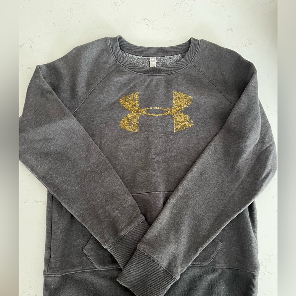 Under Armour sweatshirt, size Medium, grey and gold, EUC